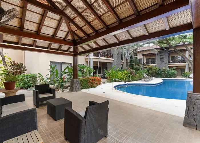 Сasa de vacaciones Modern Island-themed With Floor-to-ceiling Windows & Garden And Pool Views Within Walking Distance Of The Coco