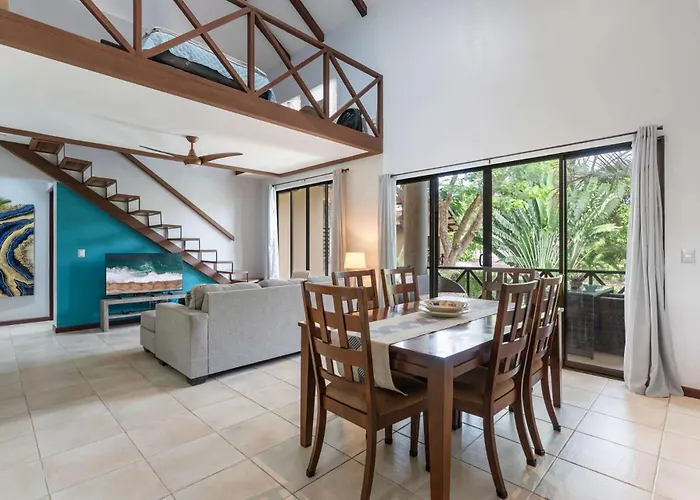 Modern Island-themed With Floor-to-ceiling Windows & Garden And Pool Views Within Walking Distance Of The * Coco
