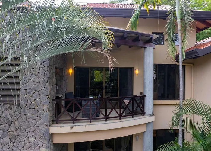 Modern Island-themed With Floor-to-ceiling Windows & Garden And Pool Views Within Walking Distance Of The Coco